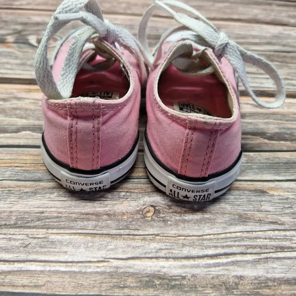 Baby/Toddler Converse Chuck Taylor All Star Shoes Size 6